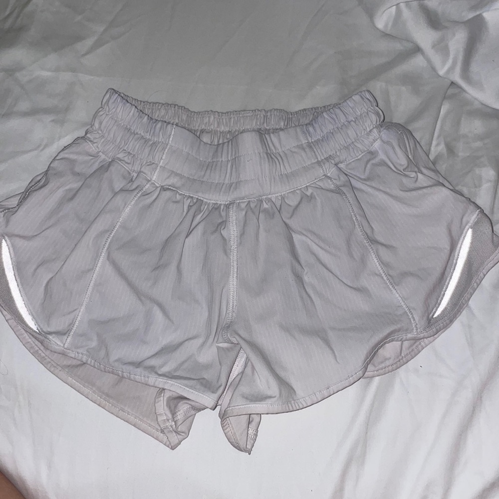 White size 0 lululemon shorts